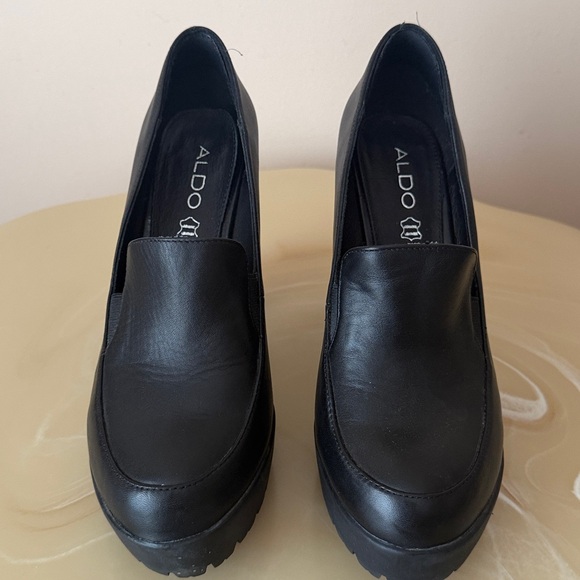 ALDO Bigsoul Oxford Leather
Platform Pump - Picture 6 of 9